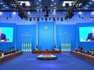 纳扎尔巴耶夫总统2016年度国情咨文