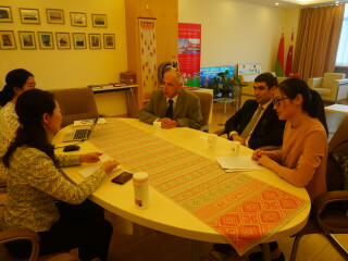 Dr. Eyal Propper   visited our school 