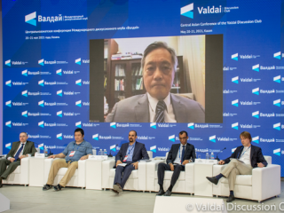 冯绍雷教授应邀出席2021年“瓦尔代”中亚论坛